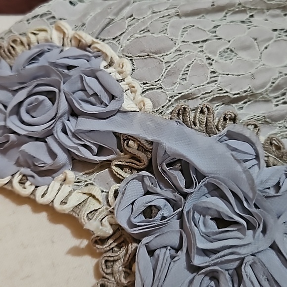 My Pretty Angel Lace and Rose Ribbon Detail Dress - Picture 4 of 10